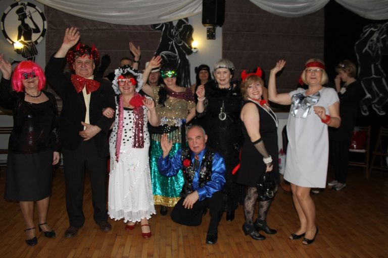 Zabawa karnawałowa „Retro Dance”