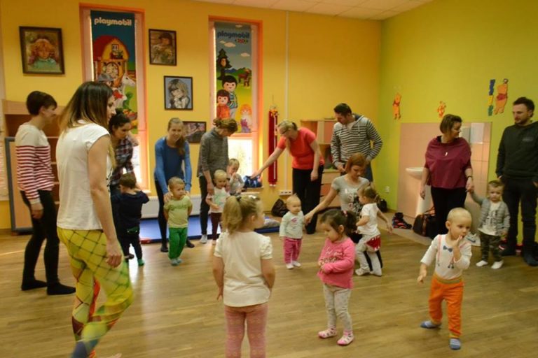 Zajęcia metodą ruchu rozwijającego Weroniki Sherborne dla dzieci