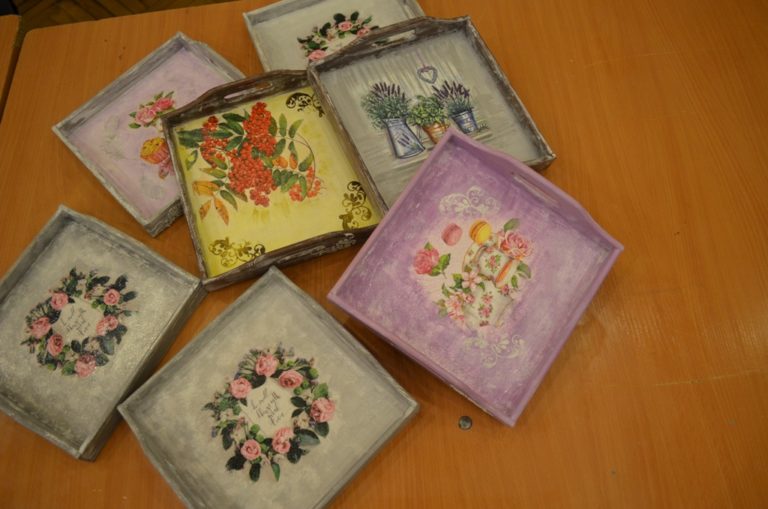 Warsztaty decoupage „Dekoracyjne tace”