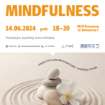 Plakat informacyjny o warsztatach mindfulness.