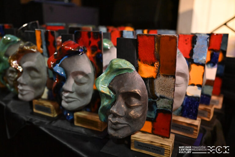 Maski - nagroda XVIII Tomaszowskich Teatraliów