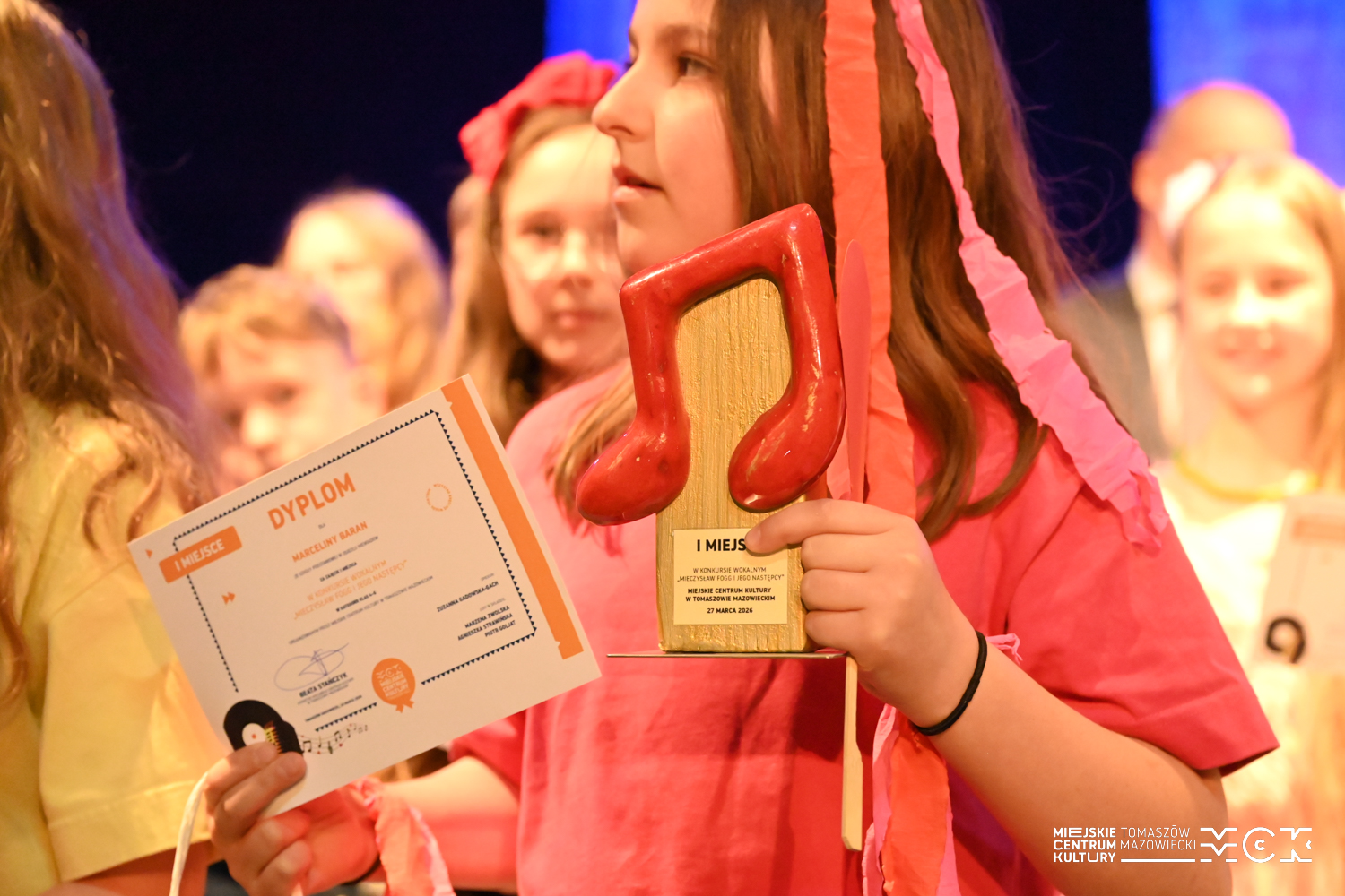 Statuetka podczas konkursu "Mieczysław Fogg i jego następcy"