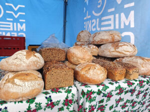Stoisko z regionalnymi wypiekami