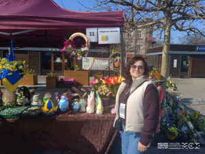 Zdjęcie przy Stoisku na Jarmarku Wielkanocnym